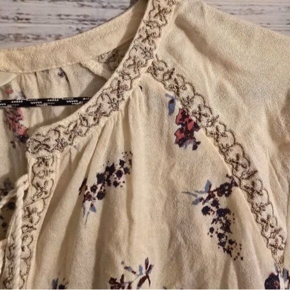 Lucky Brand Floral Peasant Top Longsleeve Size Small - Picture 4 of 8